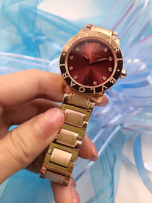 ブルガリ時計正面デザイン